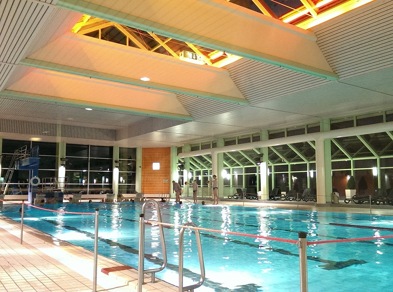 swimming pool, indoor swimming pool, swim-310448.jpg